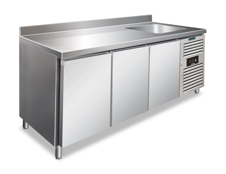 CLV 3200 TN WITH SPLASHBACK dreitüriger Kühl- oder Tiefkühltisch 2020×700×960 mm