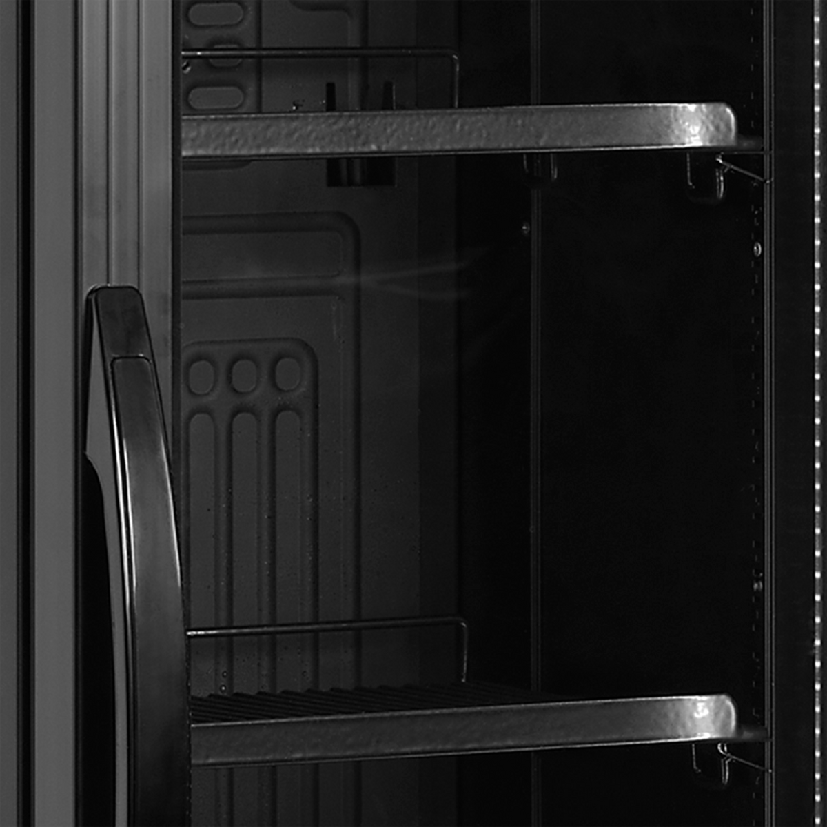 Getränkekühlschrank – 1 Glastür – 114 L – 435×500×1833 mm – Schwarz – +2 bis +10 °C - Detail