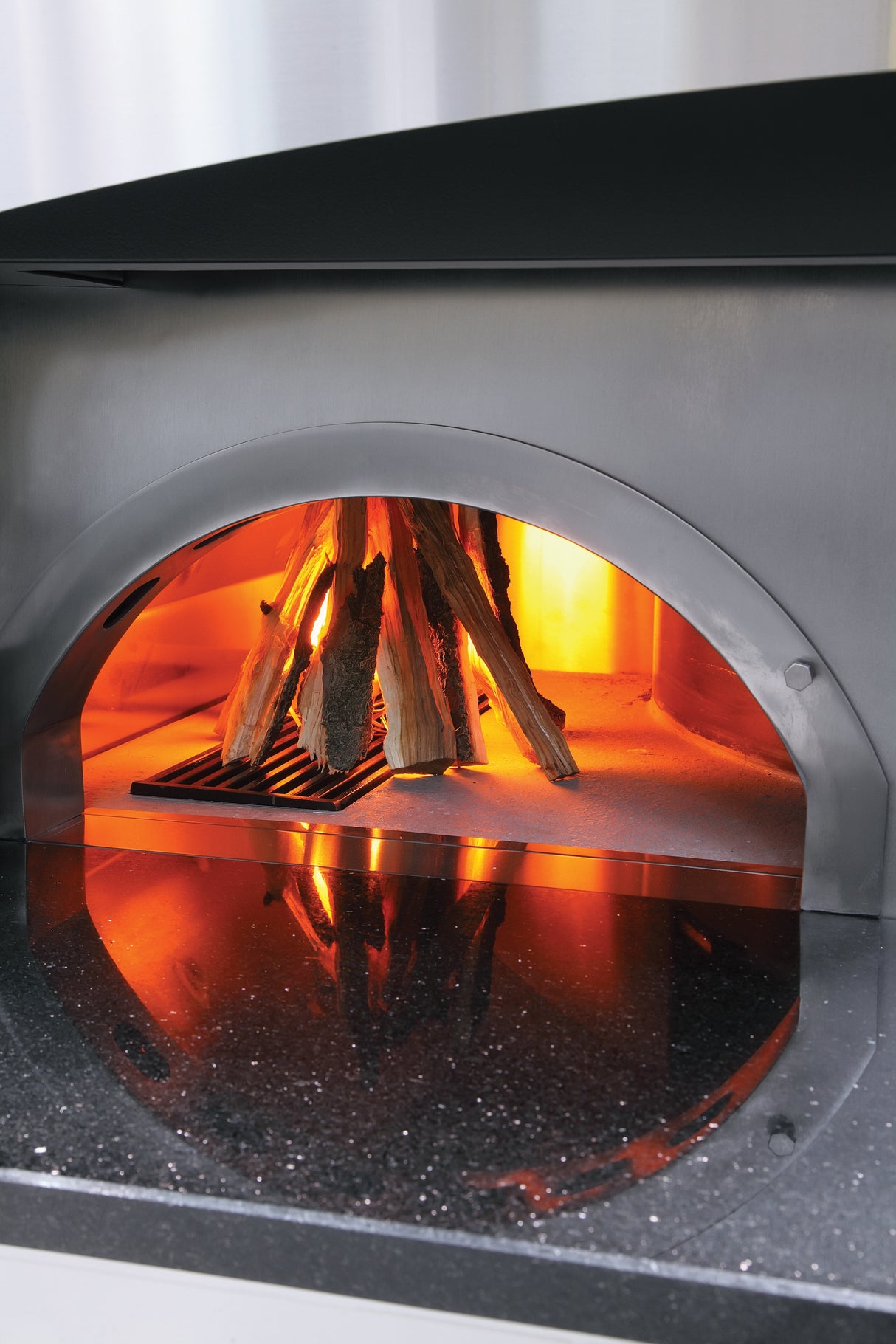 Gas- und Holz-Drehpizzaofen – Ø 300 mm 6 Pizzen 75 Pizzen / Stunde