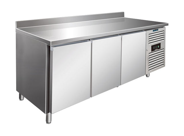 SNACK 3200 TNF WITH SPLASHBACK dreitüriger belüfteter Kühl- oder Tiefkühltisch