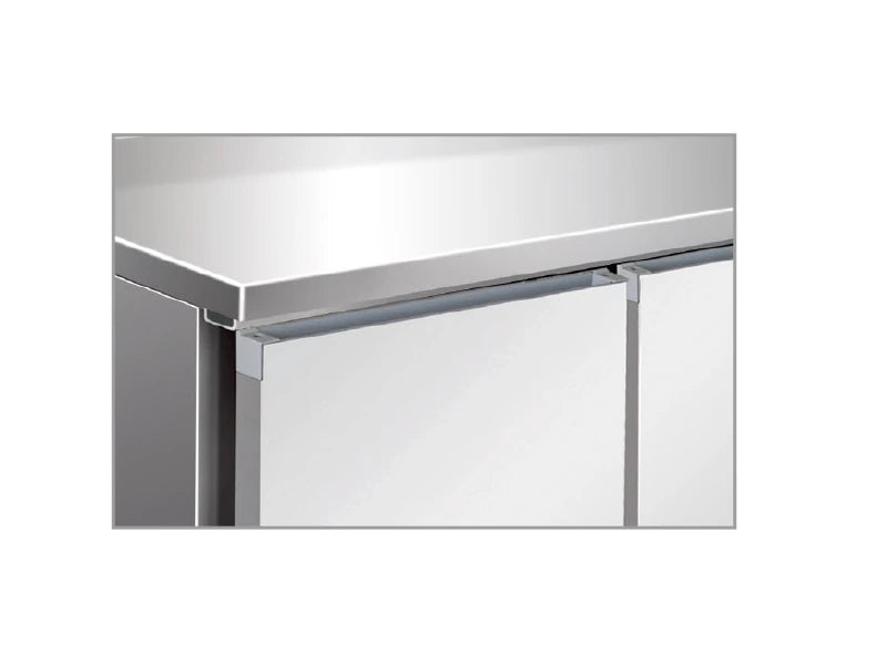 Struttura e rivestimento interno in acciaio inox AISI 304