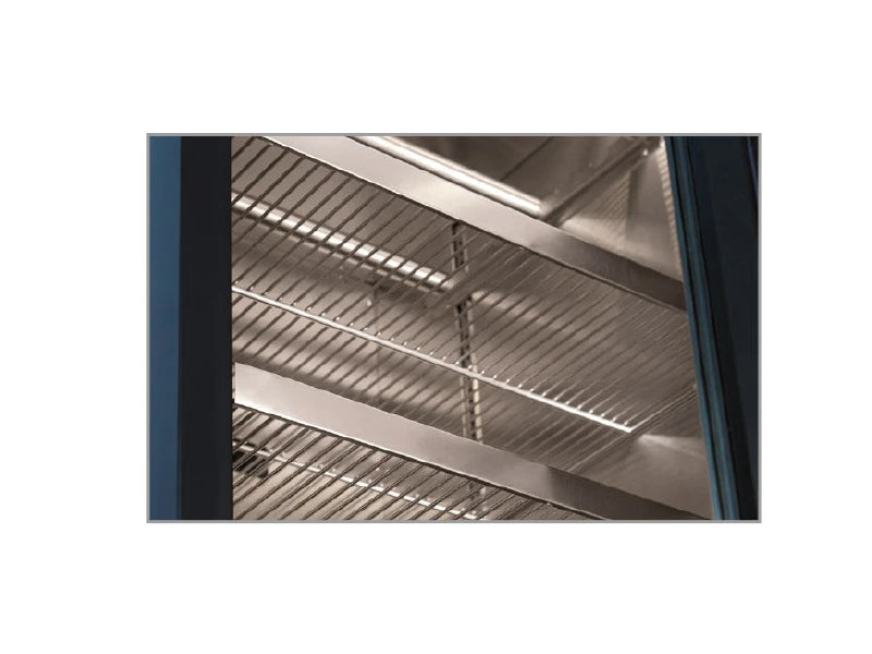 Stainless steel AISI 304 interior