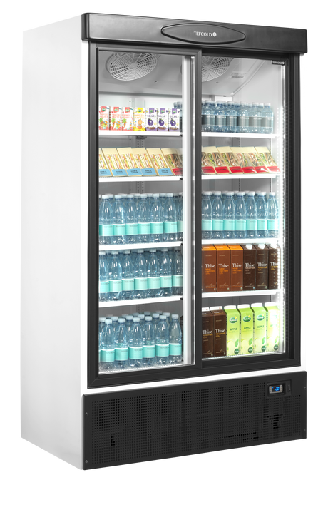 Verkaufskühlschrank – 2 Glasschiebetüren – 660 L – 1200×735×1990 mm – Weiß RAL 9016 – 10 Tragroste, weiß - Anwendungsbeispiel