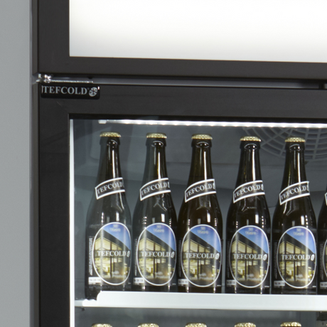 Verkaufskühlschrank – 3 Glastüren – 825 L – 1600×730×2073 mm – Weiß RAL 9016 – L-Form – 15 Tragroste, weiß - Detail