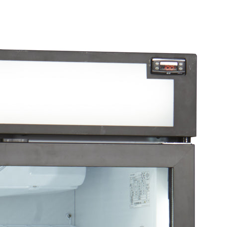 Verkaufsgefrierschrank – 3 Glastüren – 891 L – 1600×762×2073 mm – Weiß – -23 bis -18 °C – 15 verstellbar – 1555 W - Detail