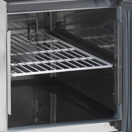 Unterbau-Kühltisch – 4 Türen – 350 L – 2230×700×670 mm – SS 304 - Detail