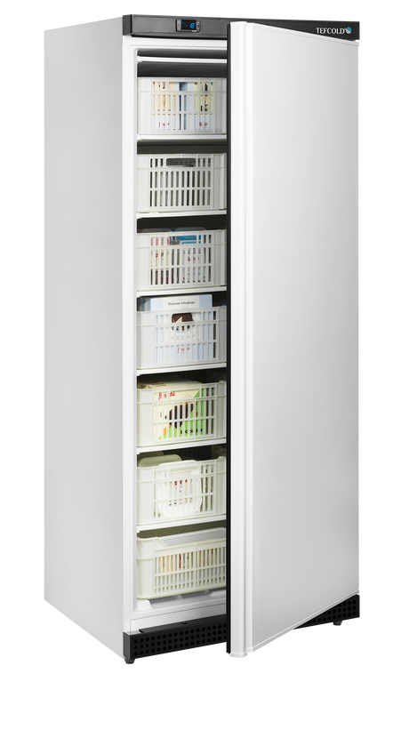 Gewerbegefrierschrank – 1 Tür – 555 L – 777×695×1895 mm – Weiß – Körbe inklusive – 6 Feste GN2/1 Gefrierablagen - Anwendungsbeispiel