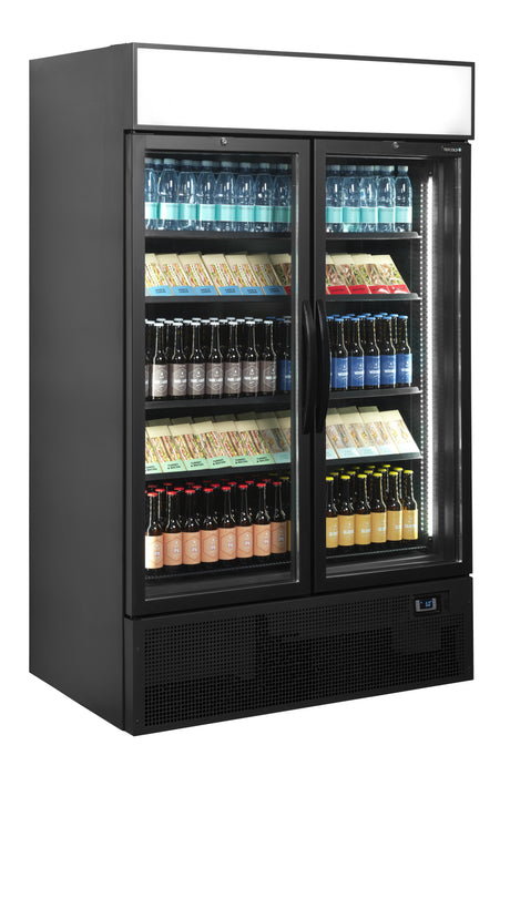 Verkaufskühlschrank – 2 Glastüren – 645 L – 1200×790×2000 mm – Schwarz RAL9005 – L-Form – 5 Tragroste, schwarz - Anwendungsbeispiel
