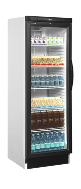 Getränkekühlschrank – 1 Glastür, Linksanschlag – 219 L – 595×600×1840 mm – Weiß – +2 bis +12 °C - Anwendungsbeispiel