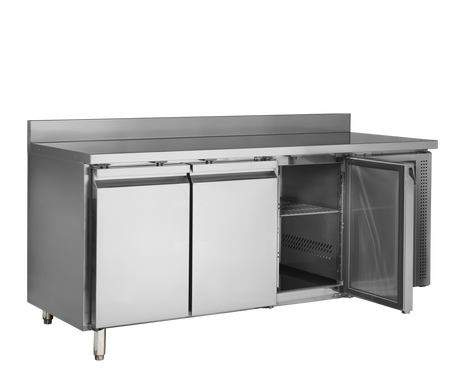 Kühltisch – 3 Türen – 291 L – 1795×700×960 mm – SS 304 - Innenansicht