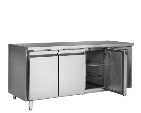 Kühltisch – 3 Türen – 291 L – 1795×700×860 mm – SS 304 - Innenansicht